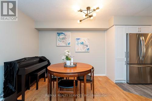 1713 - 1478 Pilgrims Way, Oakville, ON - Indoor Photo Showing Dining Room