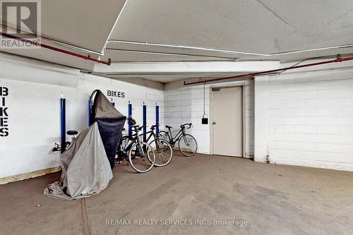 1003 - 50 Eglinton Avenue W, Mississauga, ON - Indoor Photo Showing Garage