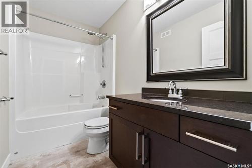 6112 Koep Avenue, Regina, SK - Indoor Photo Showing Bathroom