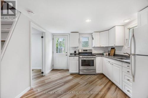 742 9Th Line, Innisfil, ON - Indoor Photo Showing Kitchen