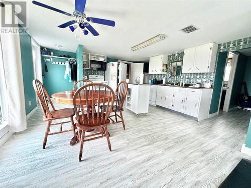 16 B Brown'S Road, Joe Batts Arm, NL - Indoor Photo Showing Dining Room