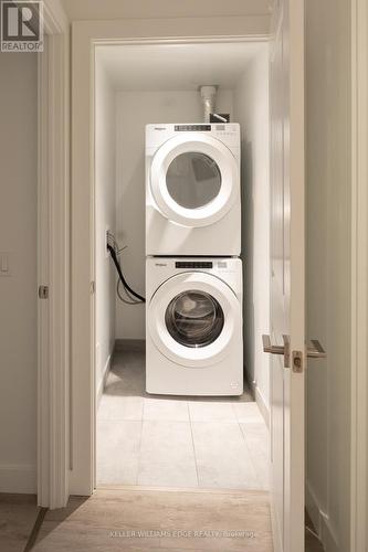 1008 - 15 Glebe Street, Cambridge, ON - Indoor Photo Showing Laundry Room