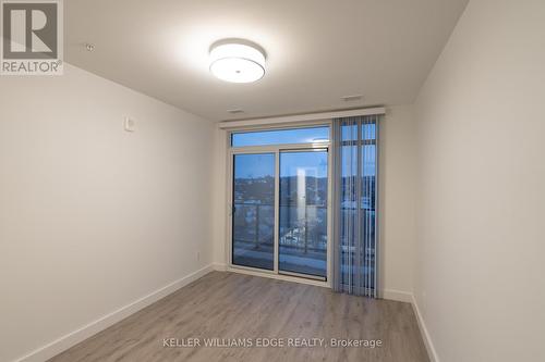 1008 - 15 Glebe Street, Cambridge, ON - Indoor Photo Showing Other Room