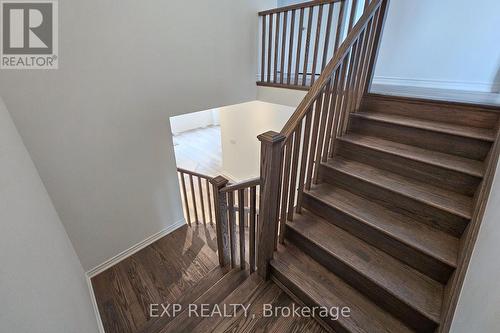 8 Vinewood Crescent, Barrie, ON - Indoor Photo Showing Other Room