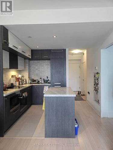 2203 - 8 The Esplanade, Toronto, ON - Indoor Photo Showing Kitchen With Upgraded Kitchen