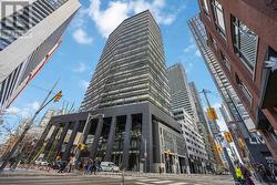 1812 - 125 PETER STREET  Toronto, ON M5V 2G9