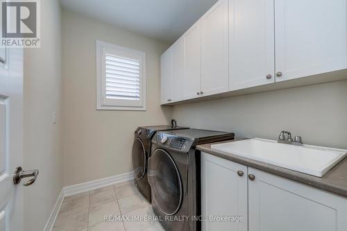 3263 Donald Mackay Street, Oakville, ON - Indoor Photo Showing Laundry Room