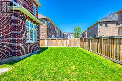 3263 Donald Mackay Street, Oakville, ON - Outdoor