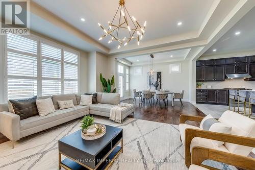 3263 Donald Mackay Street, Oakville, ON - Indoor Photo Showing Living Room