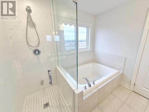 158 Union Boulevard, Wasaga Beach, ON - Indoor Photo Showing Bathroom