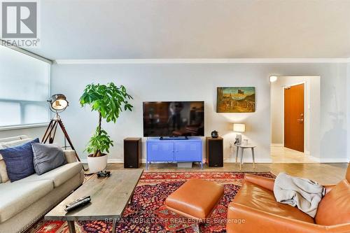 1201 - 360 Ridelle Avenue, Toronto, ON - Indoor Photo Showing Living Room