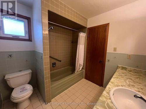 Main Bathroom - 41 Cleethorpes Boulevard, Toronto, ON - Indoor Photo Showing Bathroom