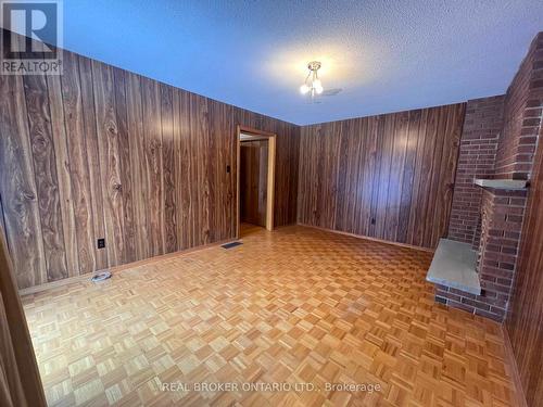 Family Room - 41 Cleethorpes Boulevard, Toronto, ON - Indoor Photo Showing Other Room