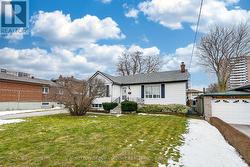 21 GRACE STREET  Toronto, ON M1J 2M3