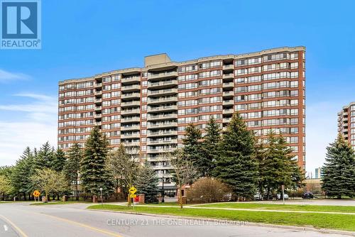 Ph03 - 33 Weldrick Road E, Richmond Hill, ON - Outdoor With Facade