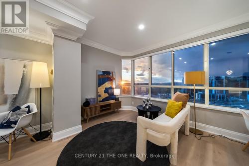 Ph03 - 33 Weldrick Road E, Richmond Hill, ON - Indoor