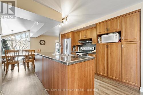 70399 Perth Road 164, South Huron (Usborne), ON - Indoor Photo Showing Kitchen