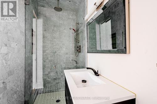 3025 Queen Street E, Toronto, ON - Indoor Photo Showing Bathroom