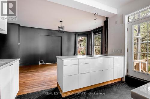 3025 Queen Street E, Toronto, ON - Indoor Photo Showing Kitchen