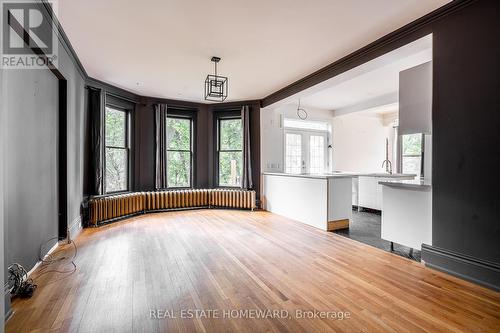 3025 Queen Street E, Toronto, ON - Indoor