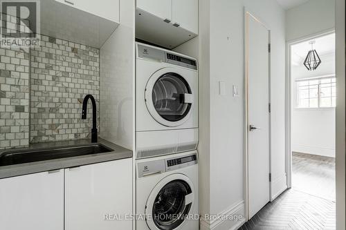 3025 Queen Street E, Toronto, ON - Indoor Photo Showing Laundry Room