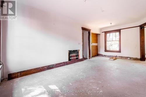 3025 Queen Street E, Toronto, ON - Indoor Photo Showing Other Room