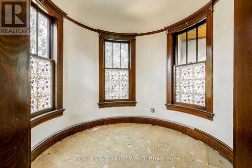 3025 Queen Street E, Toronto, ON - Indoor Photo Showing Other Room