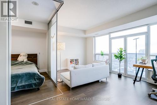 2509 - 2 Anndale Drive, Toronto, ON - Indoor