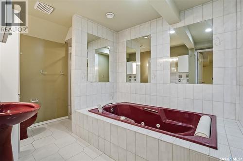 2626 Ehman Bay, Regina, SK - Indoor Photo Showing Bathroom