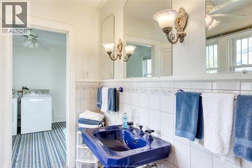 127 Lakewood, Amherstburg, ON - Indoor Photo Showing Bathroom