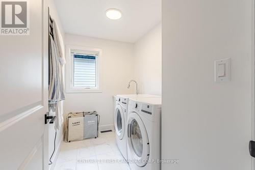 1277 Sandbar Street, London North (North I), ON - Indoor Photo Showing Laundry Room