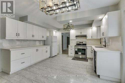 14 Donnybrook Road, London North (North B), ON - Indoor Photo Showing Kitchen