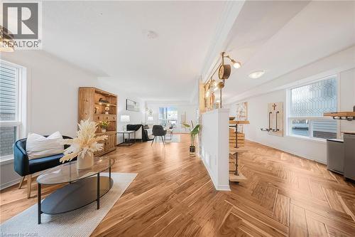 11 Renner Drive, Cambridge, ON - Indoor