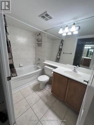 425 - 700 Humberwood Boulevard, Toronto, ON - Indoor Photo Showing Bathroom