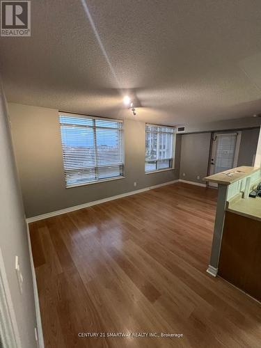 425 - 700 Humberwood Boulevard, Toronto, ON - Indoor Photo Showing Other Room
