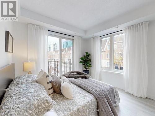 901B - 16 Laidlaw Street, Toronto, ON - Indoor Photo Showing Bedroom