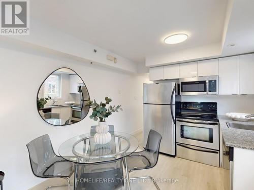 901B - 16 Laidlaw Street, Toronto, ON - Indoor Photo Showing Kitchen
