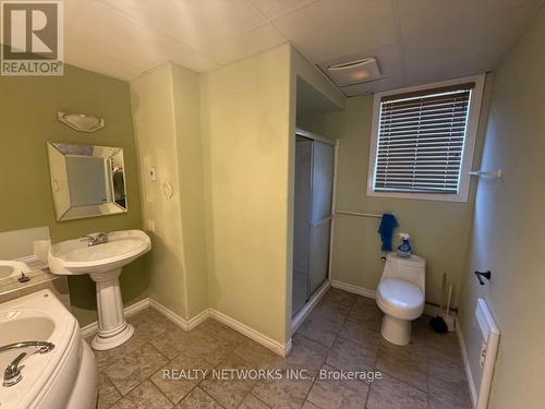 127 Jv Bonhomme Boulevard, Timmins (Tnw - Vic Heights), ON - Indoor Photo Showing Bathroom