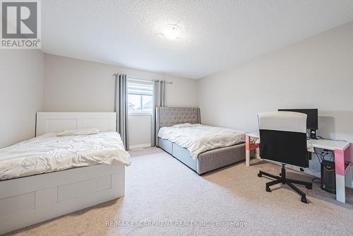 96 Hidden Ridge Crescent, Hamilton, ON - Indoor Photo Showing Bedroom