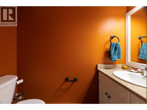 2 piece  on main - 10634 Powley Court Unit# 208, Lake Country, BC - Indoor Photo Showing Bathroom