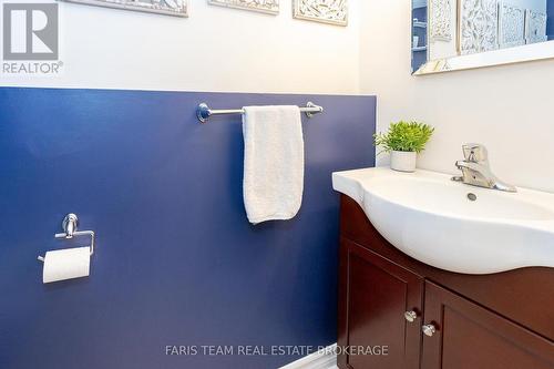 3 Saxon Road, Barrie, ON - Indoor Photo Showing Bathroom
