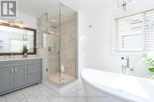 3 Saxon Road, Barrie, ON - Indoor Photo Showing Bathroom