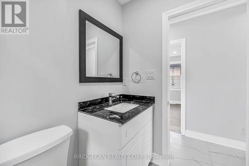 220 Grenfell Street, Hamilton, ON - Indoor Photo Showing Bathroom
