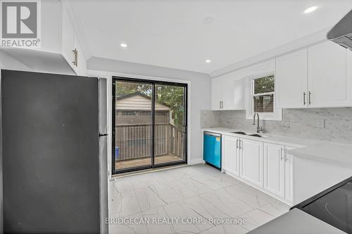 220 Grenfell Street, Hamilton, ON - Indoor Photo Showing Kitchen
