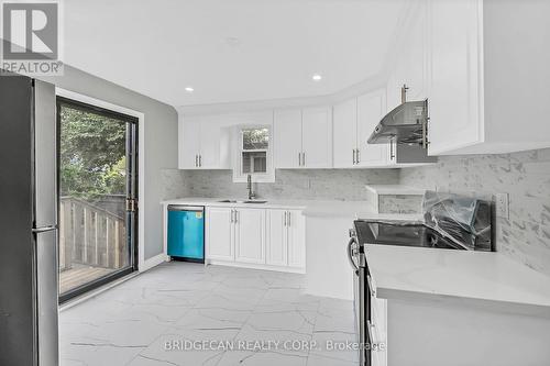 220 Grenfell Street, Hamilton, ON - Indoor Photo Showing Kitchen