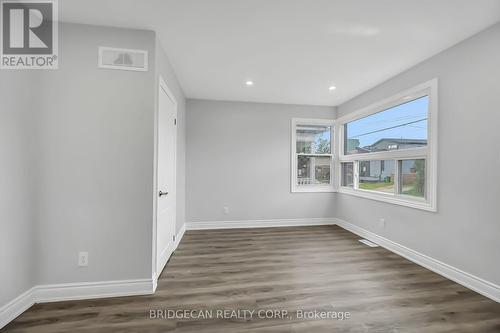 220 Grenfell Street, Hamilton, ON - Indoor Photo Showing Other Room