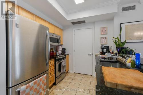 706 - 200 Rideau Street, Ottawa, ON - Indoor Photo Showing Kitchen