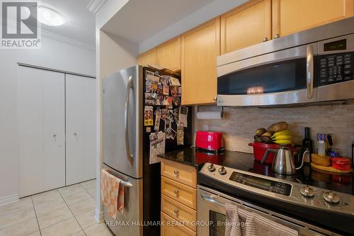 706 - 200 Rideau Street, Ottawa, ON - Indoor Photo Showing Kitchen