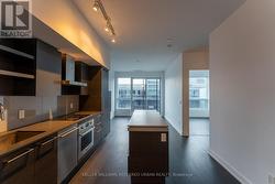 PH17 - 1030 KING STREET W  Toronto, ON M6K 3N3