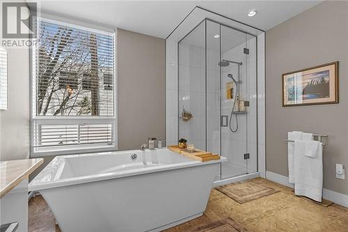 40 Lakeview Drive, Sudbury, ON - Indoor Photo Showing Bathroom